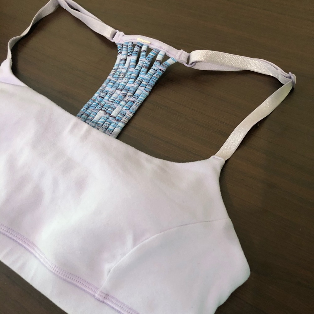 Lululemon sports bra